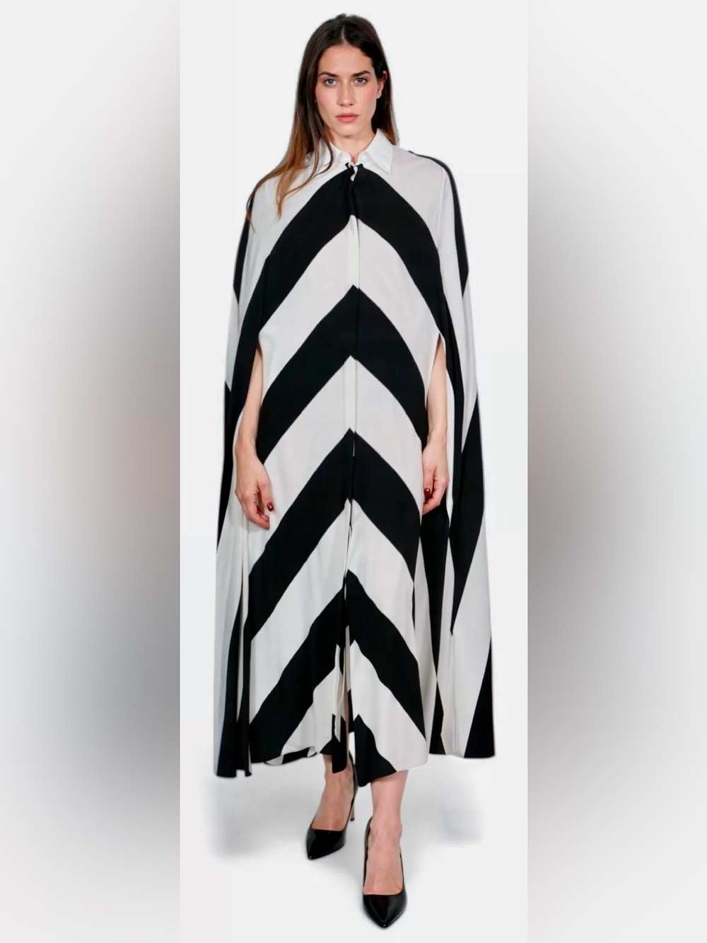 VALENTINO CHEVRON SILK CAPE  DRESS IN BLACK AND WHITE